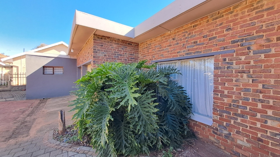 4 Bedroom Property for Sale in Fichardt Park Free State